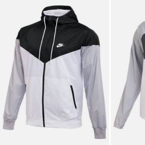 Nike Men’s Team Windrunner Jacket Size Medium